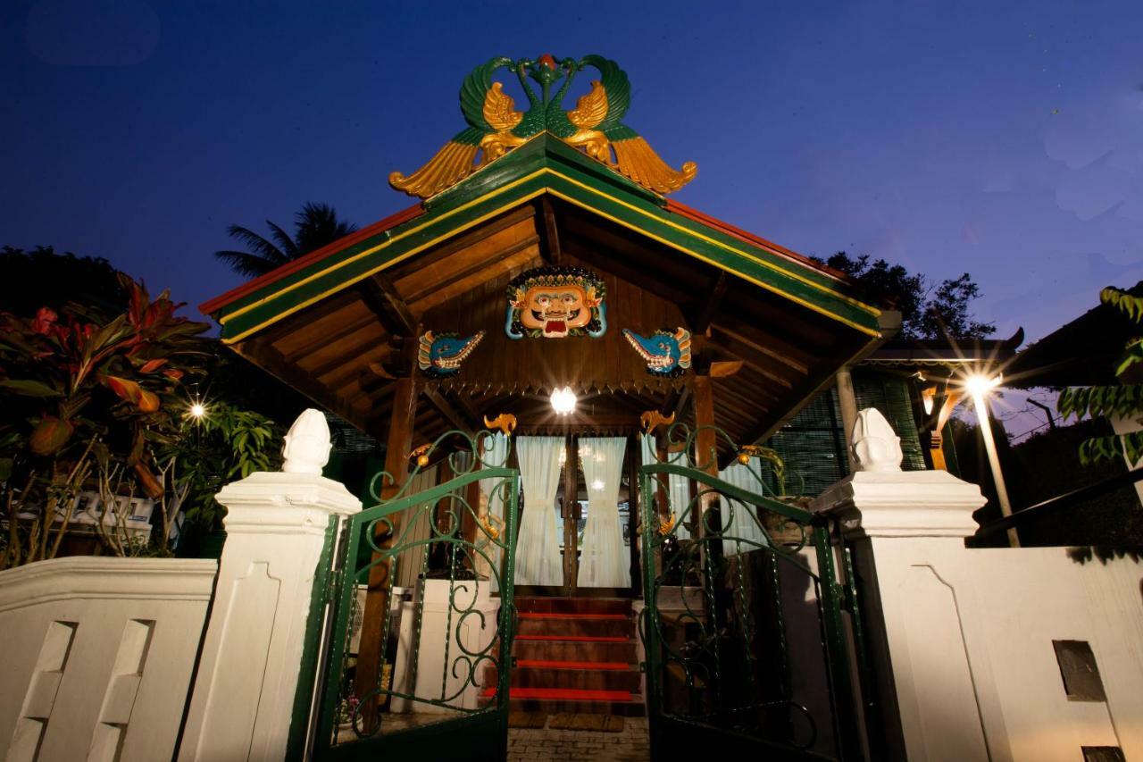 Villa Joglo Yudhistira Sleman  Exterior foto