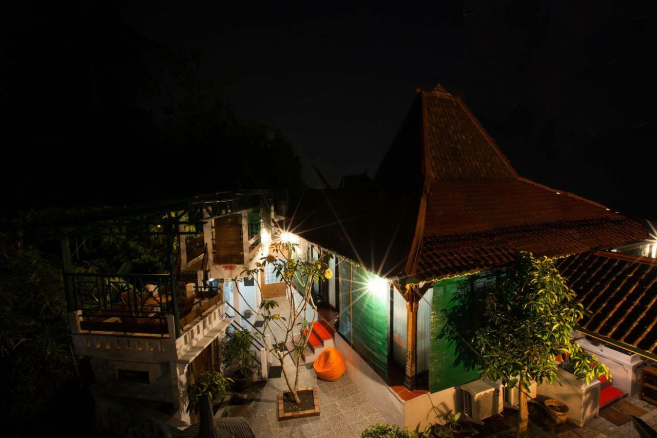 Villa Joglo Yudhistira Sleman  Exterior foto