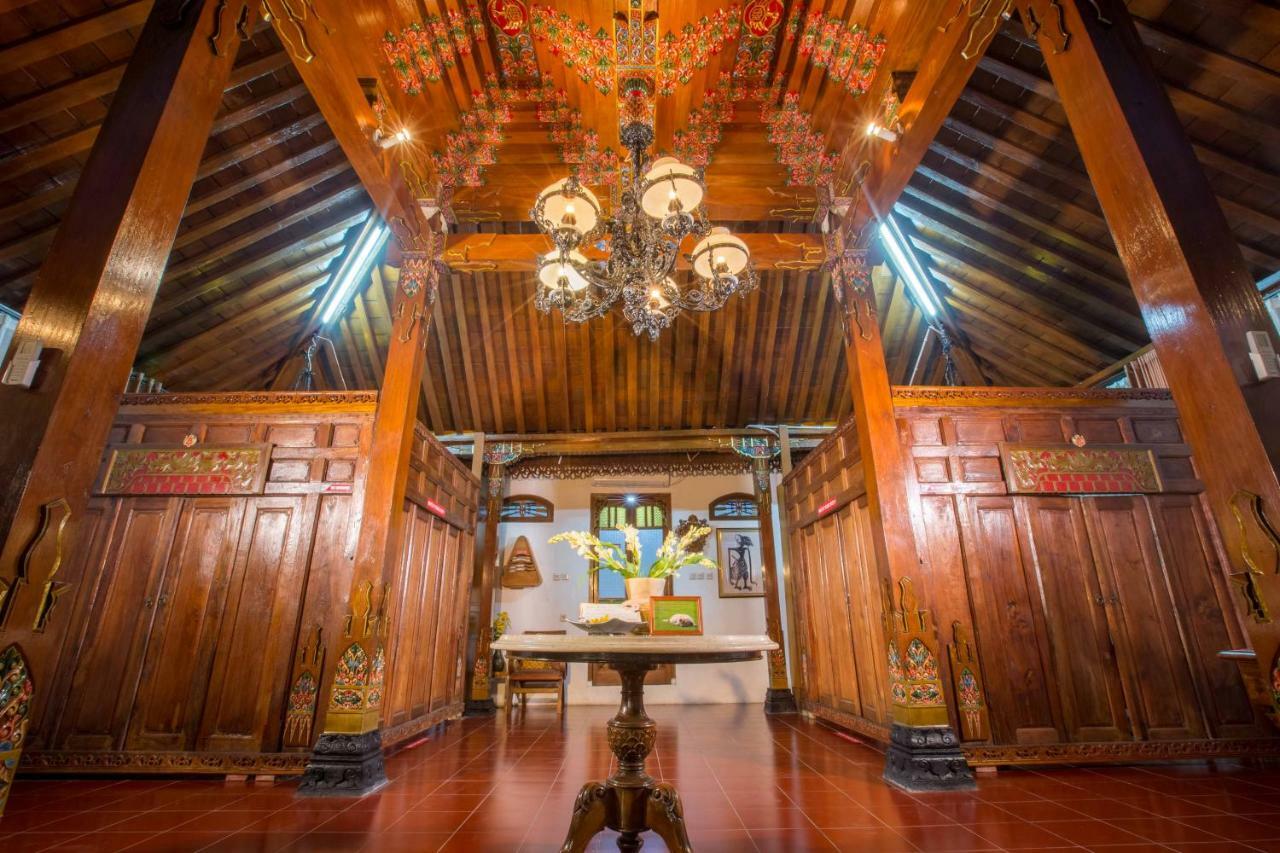 Villa Joglo Yudhistira Sleman  Exterior foto