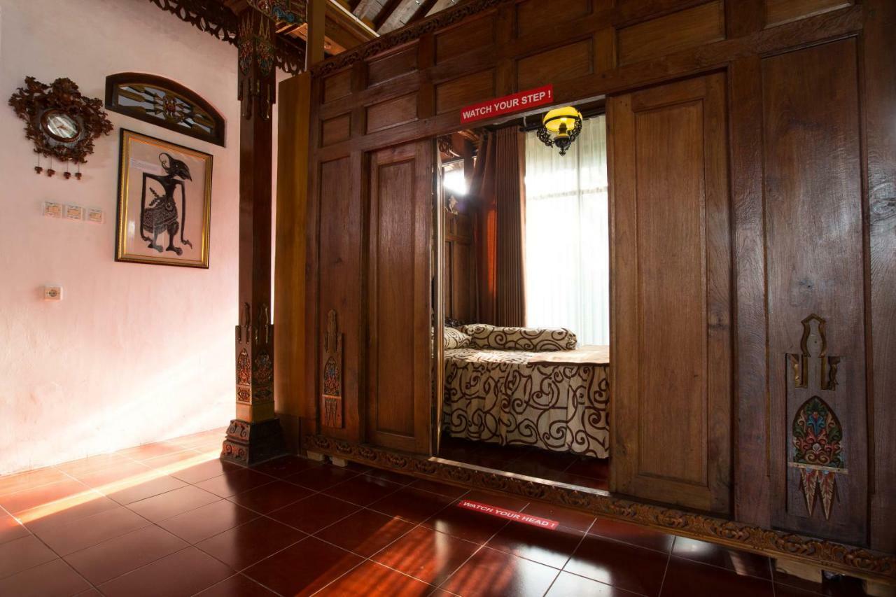 Villa Joglo Yudhistira Sleman  Exterior foto